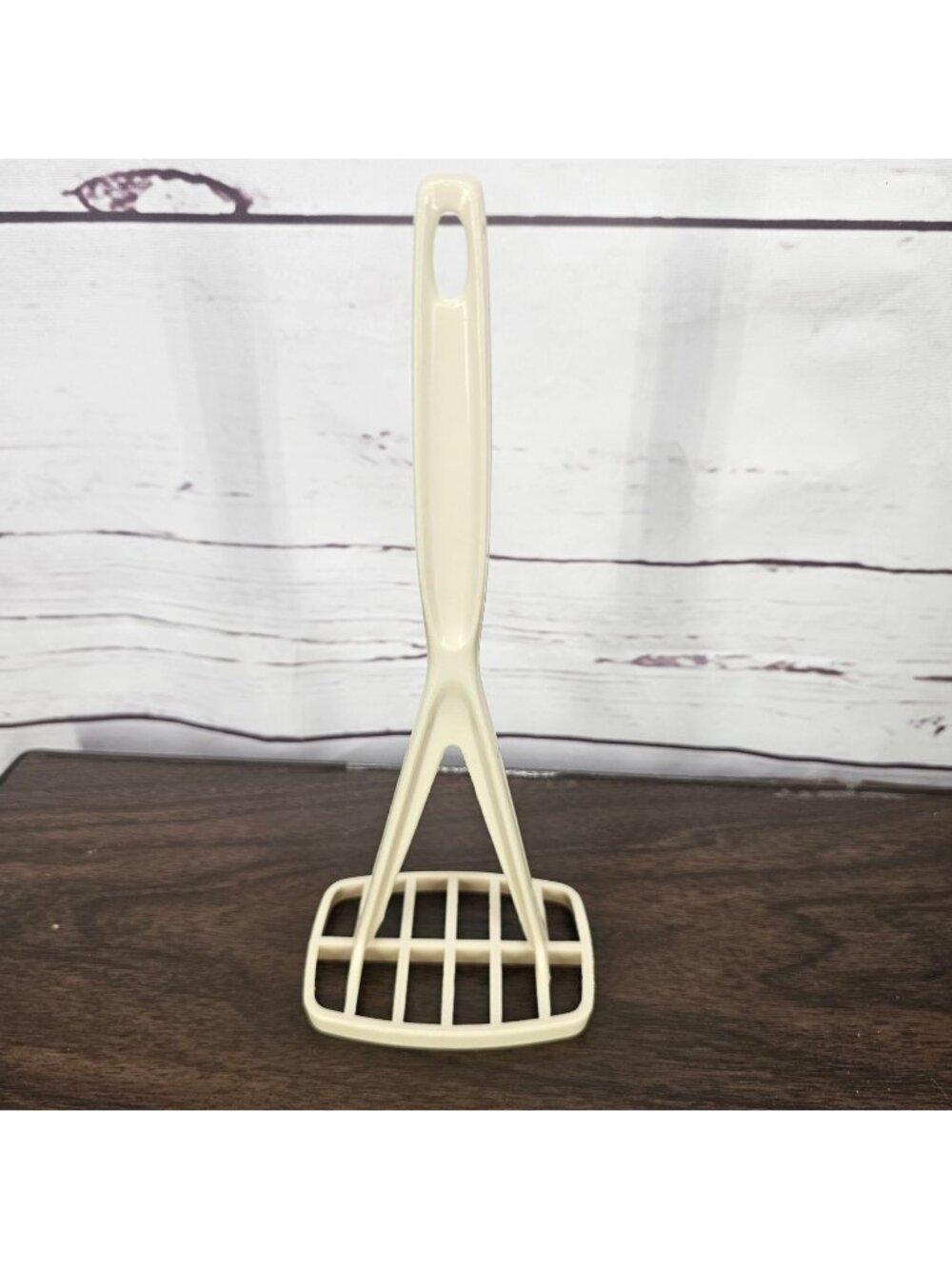 Foley Beige Plastic Potato Masher With Grid Design For Smooth & Easy Mashing